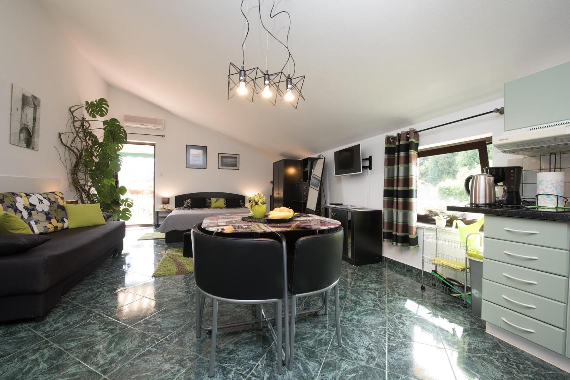 Apartments Villa Zara Ловран Екстер'єр фото