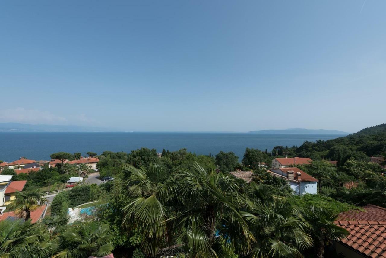 Apartments Villa Zara Ловран Екстер'єр фото