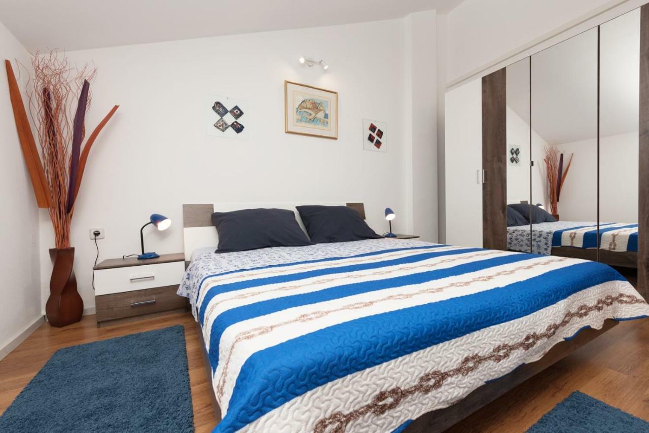 Apartments Villa Zara Ловран Екстер'єр фото
